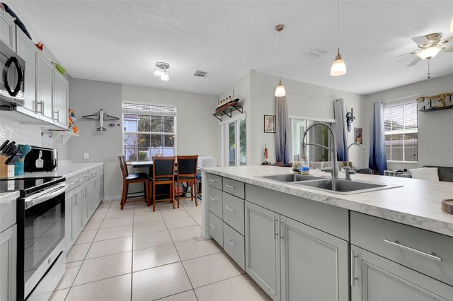 4384 PARADISE COVE COURT, Kissimmee, FL 34746