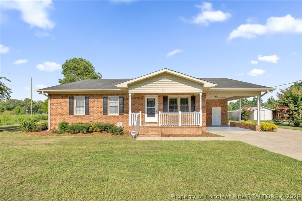 221 Old Baker Road, Maxton, NC 28364