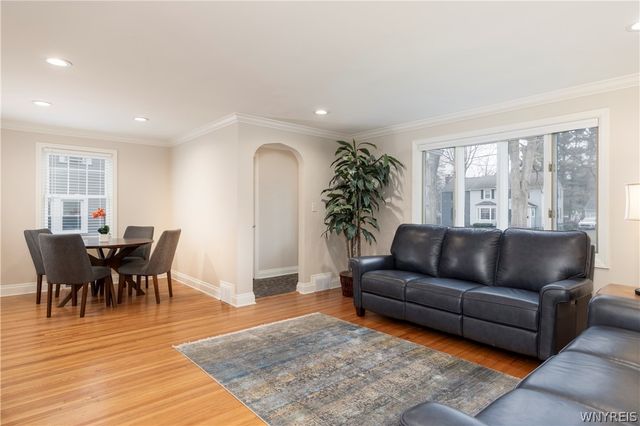 47 Harvard Place, Orchard Park, NY 14127