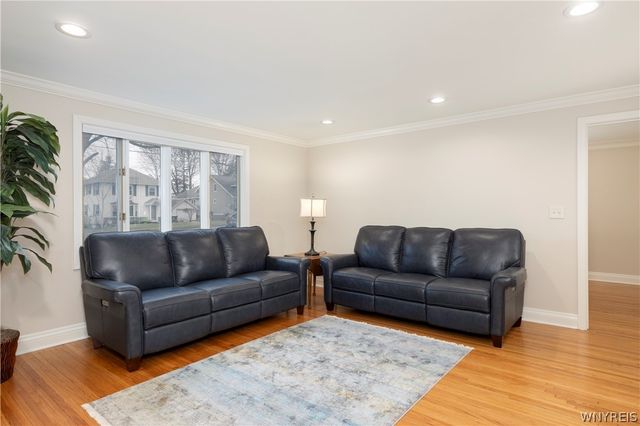 47 Harvard Place, Orchard Park, NY 14127