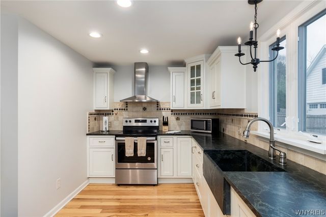 47 Harvard Place, Orchard Park, NY 14127