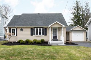 47 Harvard Place, Orchard Park, NY 14127