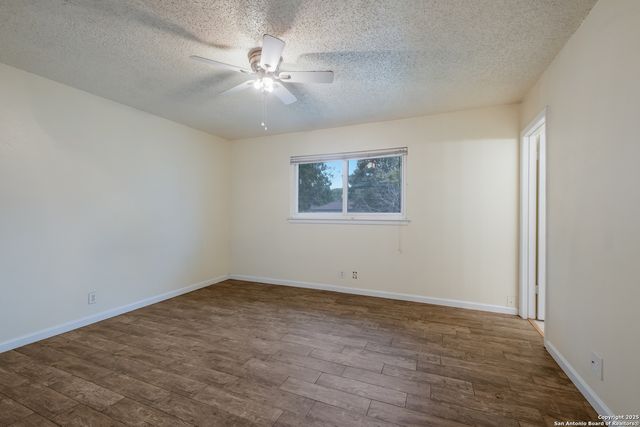 9574 Valley Dale, San Antonio, TX 78250