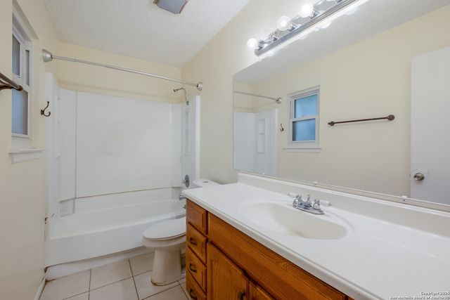 9574 Valley Dale, San Antonio, TX 78250