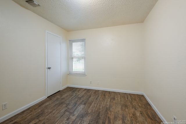 9574 Valley Dale, San Antonio, TX 78250