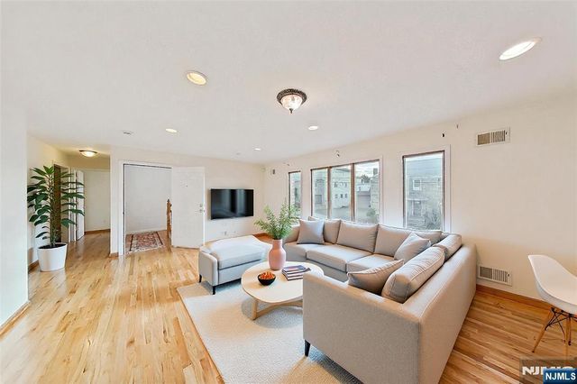 46 Bayliss Street, North Arlington, NJ 07031