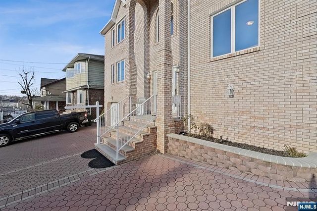 46 Bayliss Street, North Arlington, NJ 07031