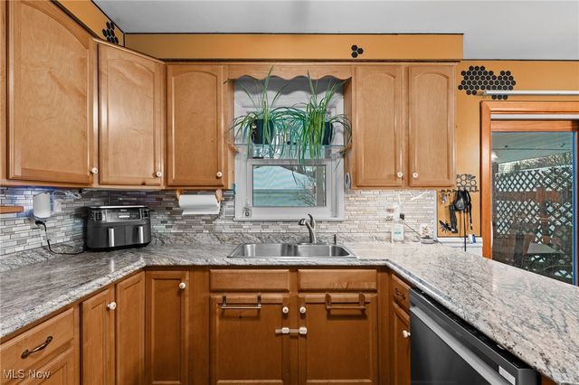 866 Elmwood Avenue, Wickliffe, OH 44092