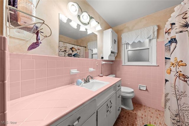 866 Elmwood Avenue, Wickliffe, OH 44092