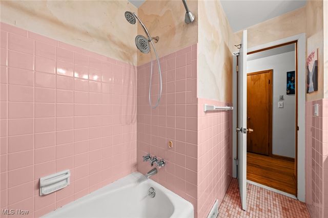 866 Elmwood Avenue, Wickliffe, OH 44092