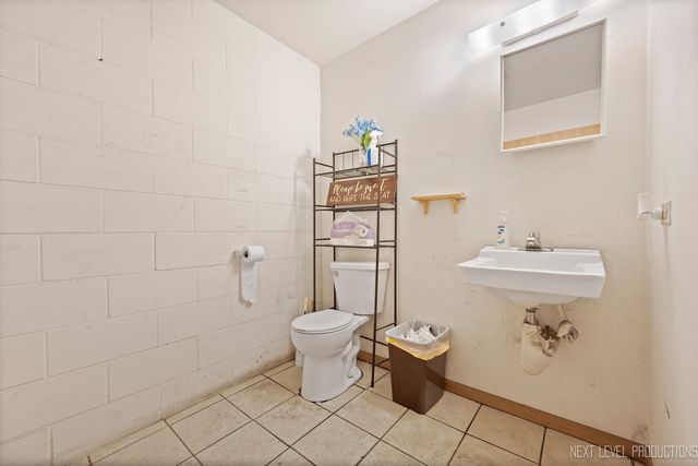 765 VILLA Street, Elgin, IL 60120