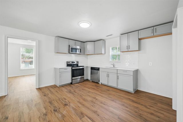 210 N 5th Avenue, Denison, TX 75021