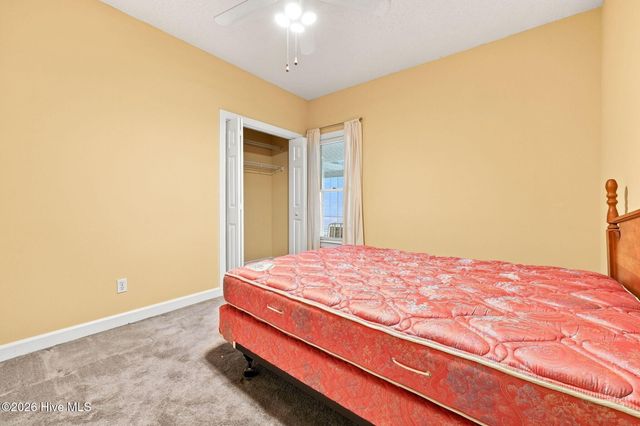 335 W Hedgelawn Way, Southern Pines, NC 28387