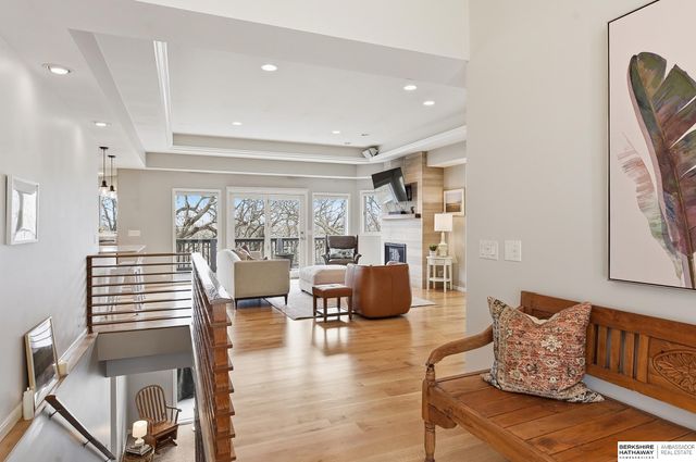 21839 Hillandale Road, Omaha, NE 68022