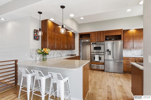 21839 Hillandale Road, Omaha, NE 68022