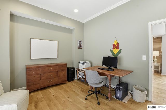 21839 Hillandale Road, Omaha, NE 68022