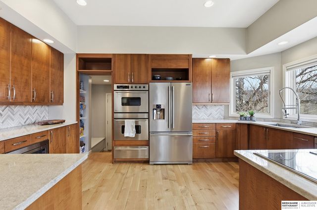 21839 Hillandale Road, Omaha, NE 68022