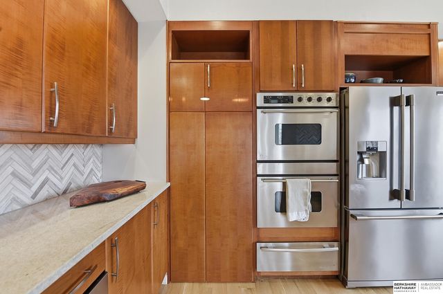 21839 Hillandale Road, Omaha, NE 68022