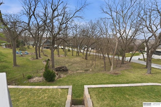 21839 Hillandale Road, Omaha, NE 68022