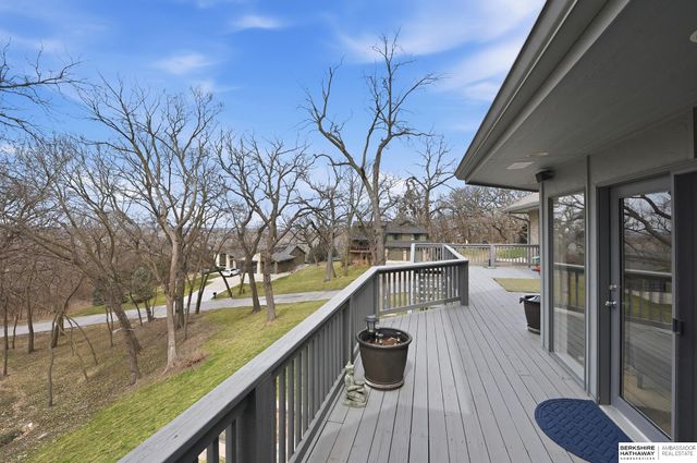 21839 Hillandale Road, Omaha, NE 68022