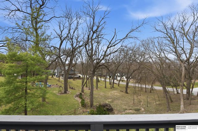 21839 Hillandale Road, Omaha, NE 68022