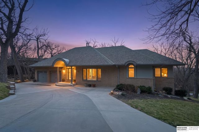 21839 Hillandale Road, Omaha, NE 68022