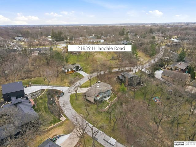 21839 Hillandale Road, Omaha, NE 68022
