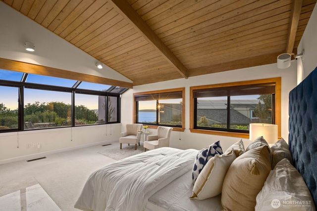 812 S Marine Hills Way, Federal Way, WA 98003