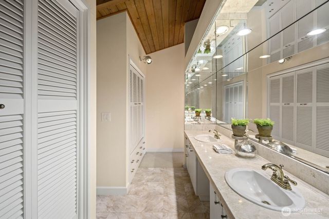 812 S Marine Hills Way, Federal Way, WA 98003