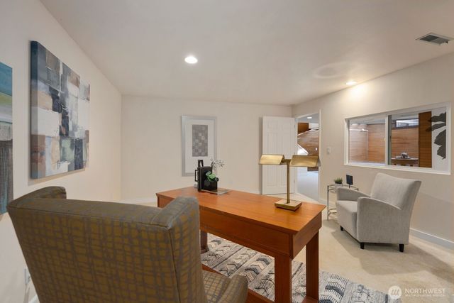 812 S Marine Hills Way, Federal Way, WA 98003