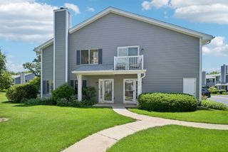 1321 Barclay Lane, Deerfield, IL 60015
