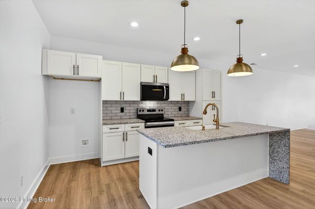 823 E Chestnut St, Louisville, KY 40204