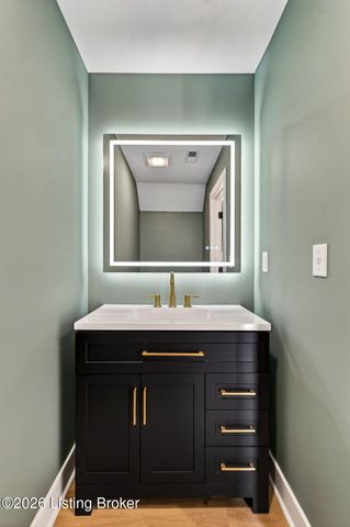 823 E Chestnut St, Louisville, KY 40204