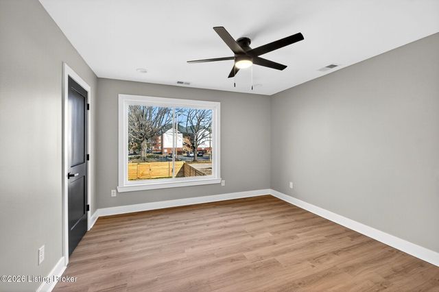 823 E Chestnut St, Louisville, KY 40204