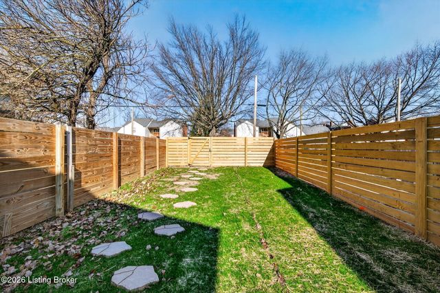 823 E Chestnut St, Louisville, KY 40204