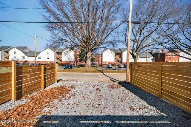 823 E Chestnut St, Louisville, KY 40204