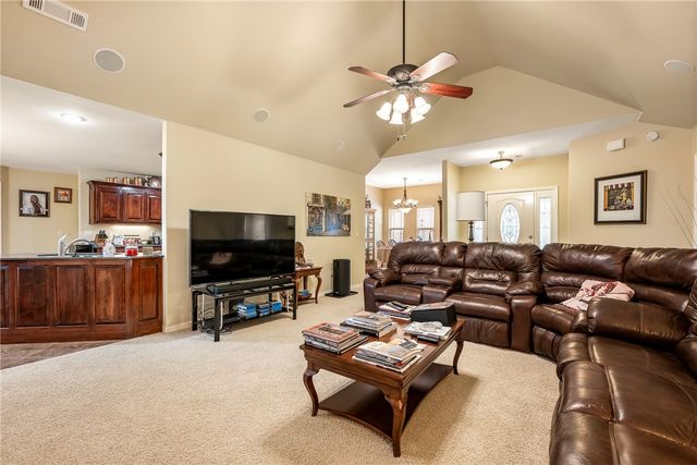 1 Kincardine Lane, Bella Vista, AR 72715
