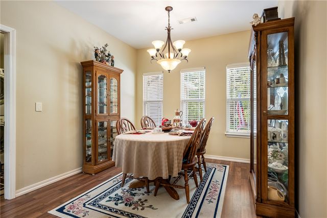 1 Kincardine Lane, Bella Vista, AR 72715