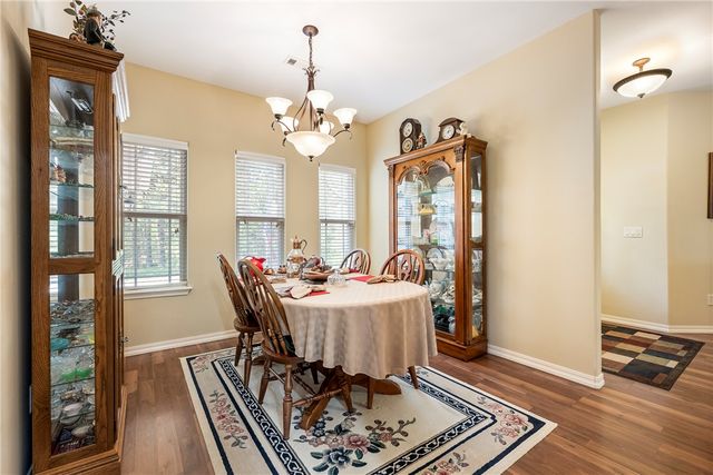 1 Kincardine Lane, Bella Vista, AR 72715