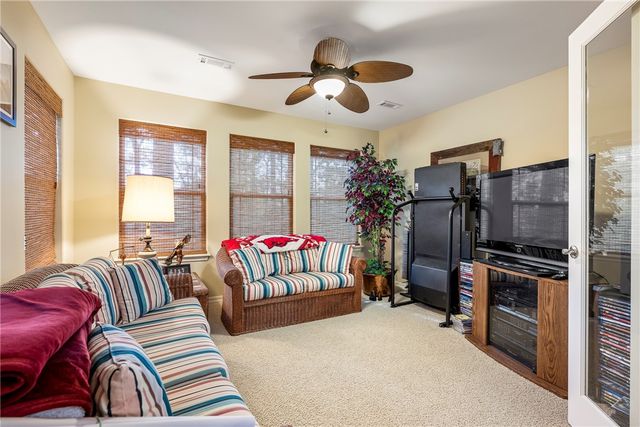 1 Kincardine Lane, Bella Vista, AR 72715