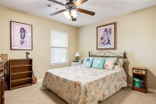1 Kincardine Lane, Bella Vista, AR 72715