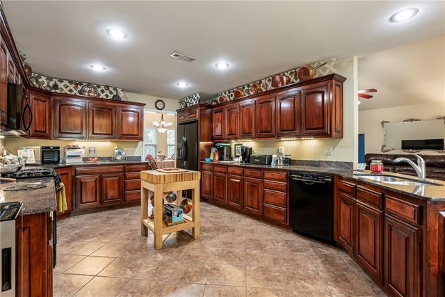1 Kincardine Lane, Bella Vista, AR 72715
