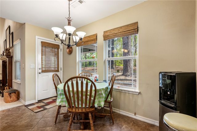 1 Kincardine Lane, Bella Vista, AR 72715