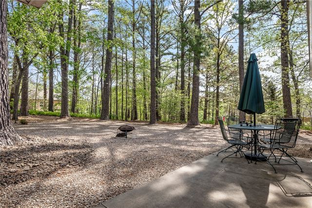 1 Kincardine Lane, Bella Vista, AR 72715