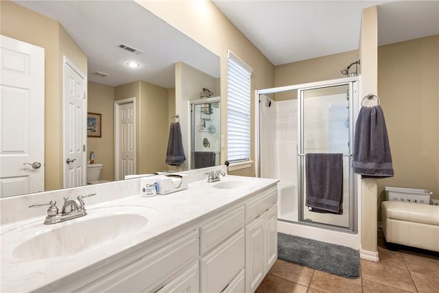 1 Kincardine Lane, Bella Vista, AR 72715