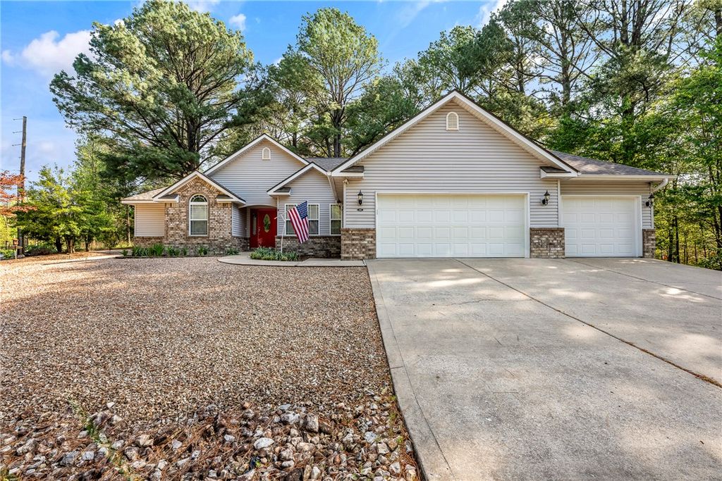1 Kincardine Lane, Bella Vista, AR 72715