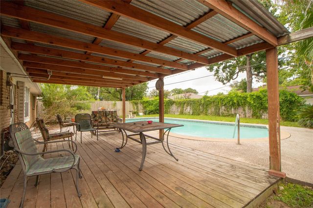 827 Onaleigh Drive, Channelview, TX 77530