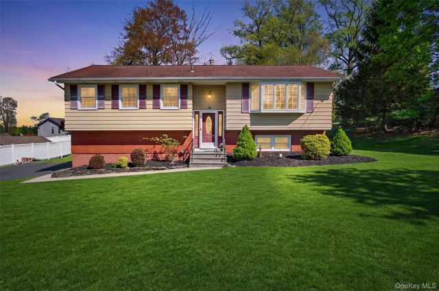 10 Termasen Drive, Stony Point, NY 10980