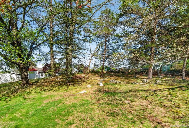 10 Termasen Drive, Stony Point, NY 10980