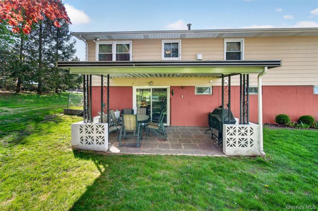 10 Termasen Drive, Stony Point, NY 10980